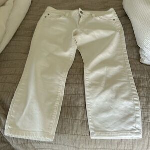 Crisp white cropped jeans